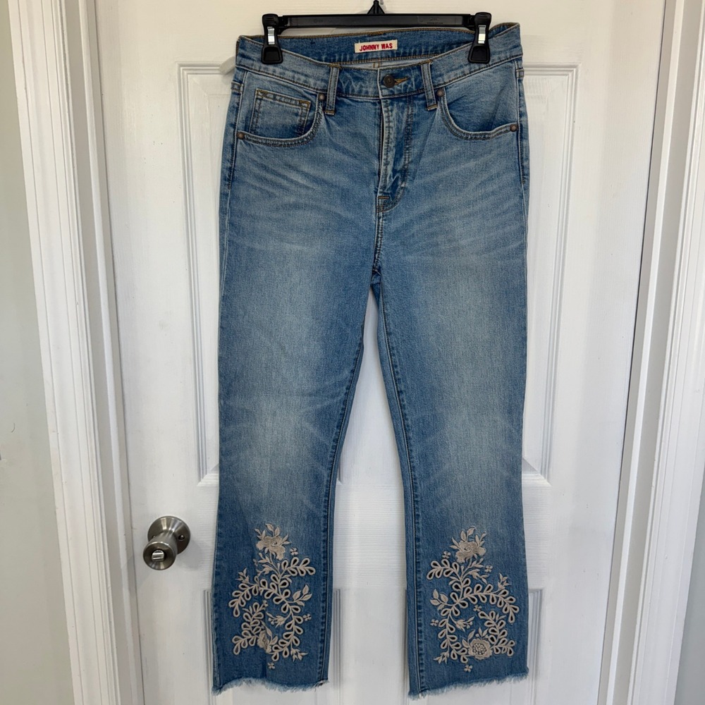 Johnny Was Jeans Women's Size 26 Bohemian Cropped Baby Boot Embroidered Floral - Picture 2 of 9